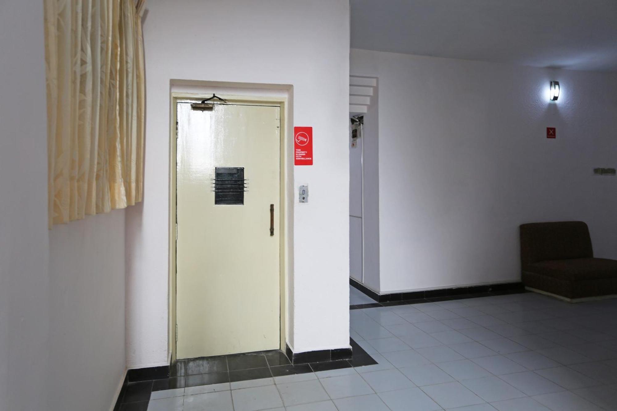 فندق أو واي أو 10264 ميدتاون Rāipur المظهر الخارجي الصورة