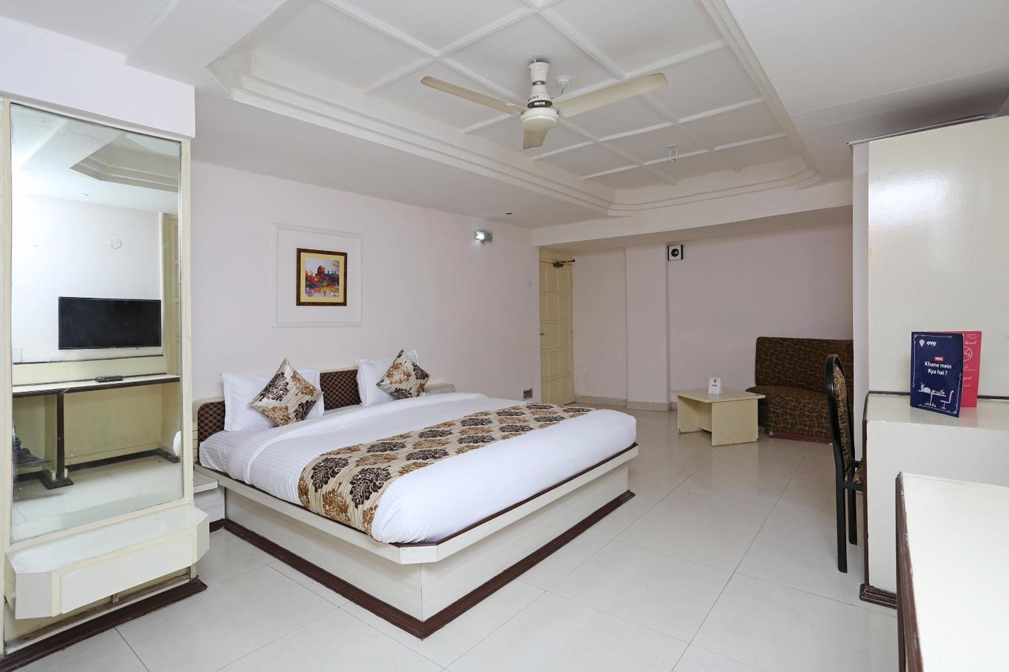 فندق أو واي أو 10264 ميدتاون Rāipur المظهر الخارجي الصورة